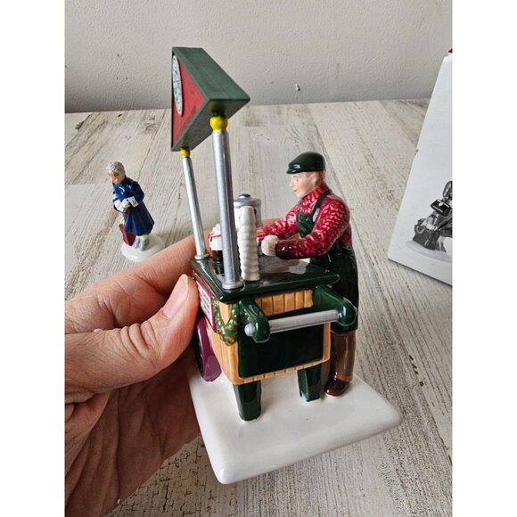 Dept 56 54870 Starbucks coffee cart new snow village people shopping vendor vint - Picture 9 of 15
